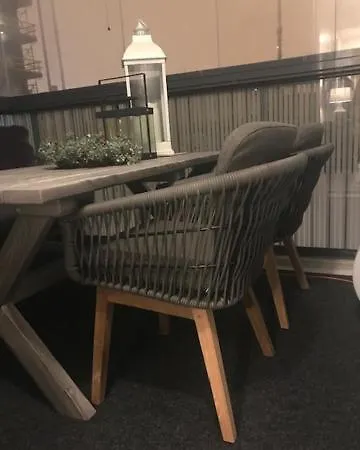 Pikkuparlamentti Lägenhet